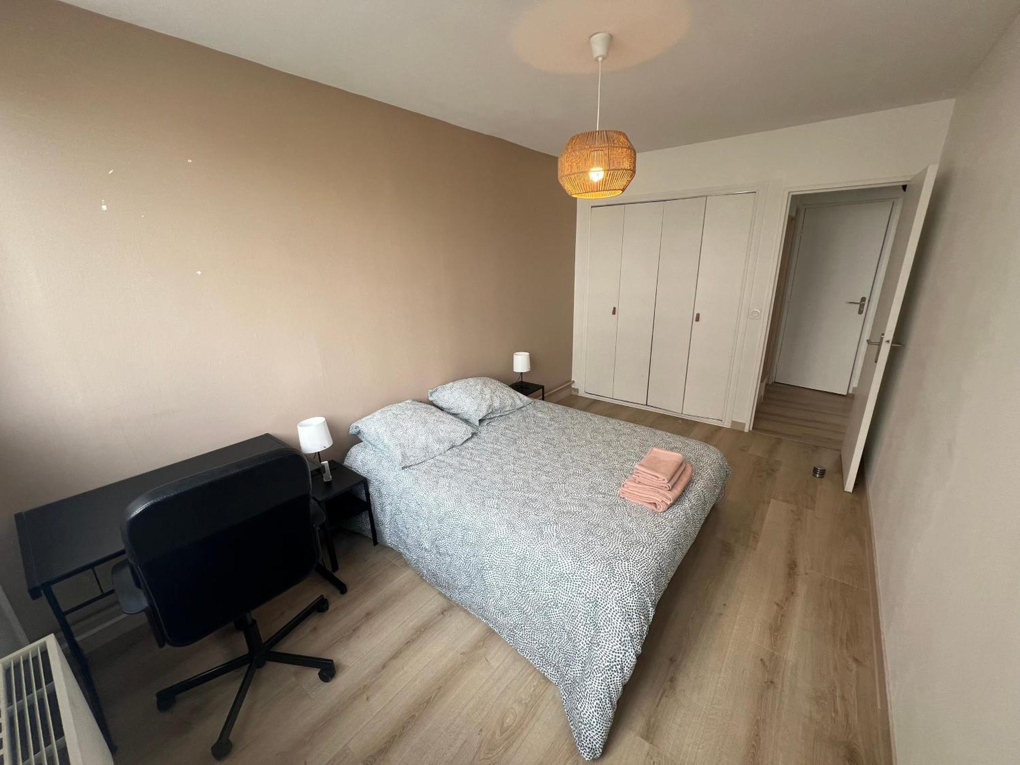 6-8 Personnes, Acces Direct A Lyon Villeurbanne