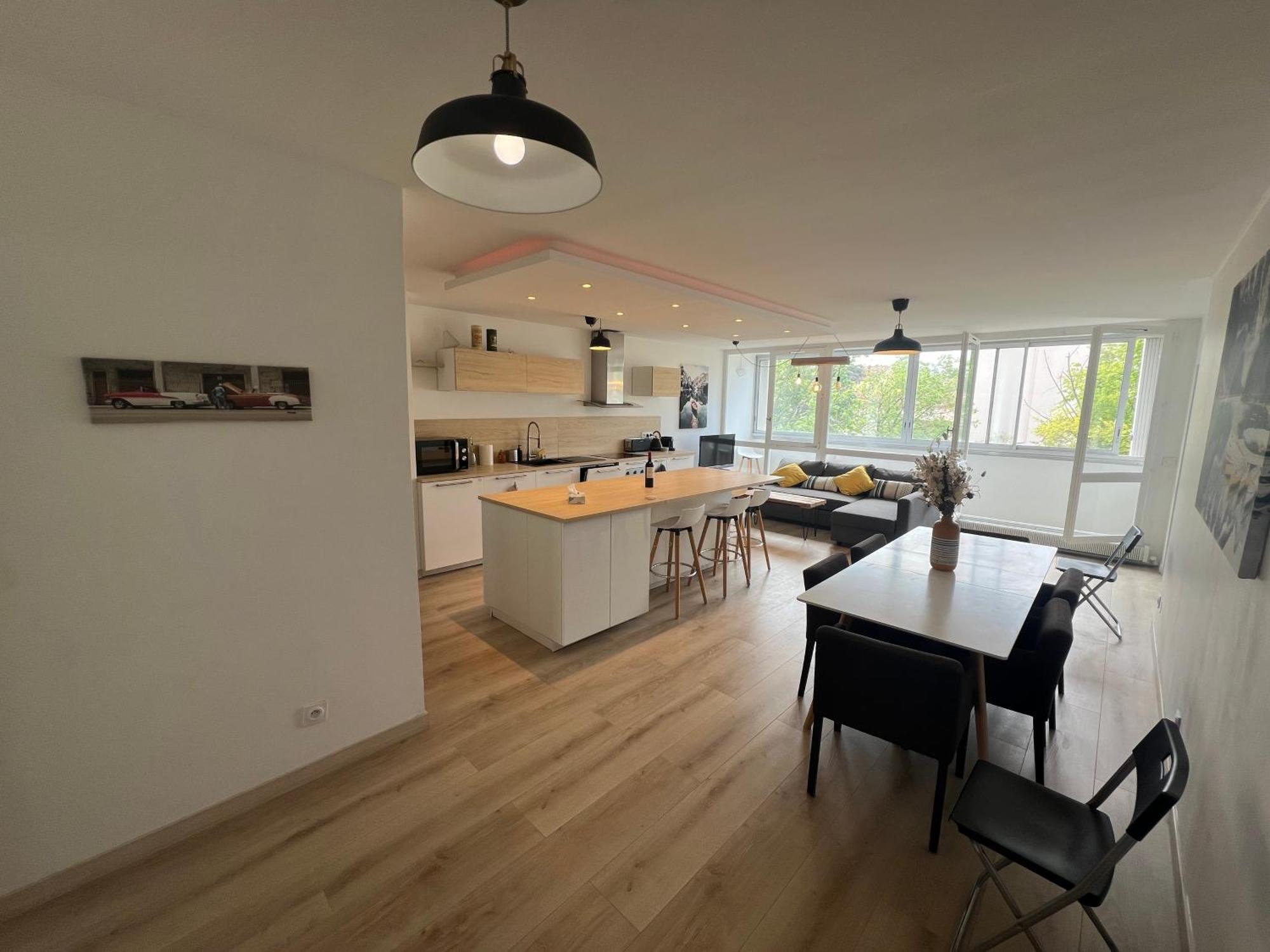 6-8 Personnes, Acces Direct A Lyon Appartement *